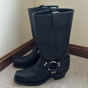 Frye harness 12R black 8.5 M